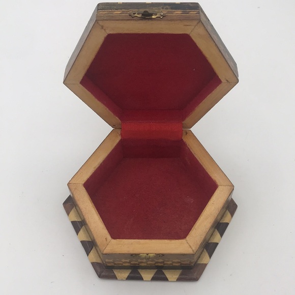 VTG Hexagonal Trinket Box w/ Wood Inlay Made in Granada Spain - Picture 6 of 8